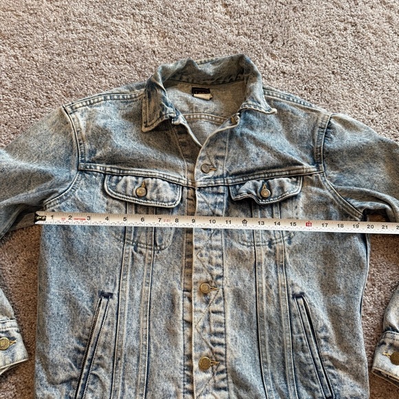 Vintage Lee Acid Wash Classic Denim Jacket Size Medium - Picture 7 of 9